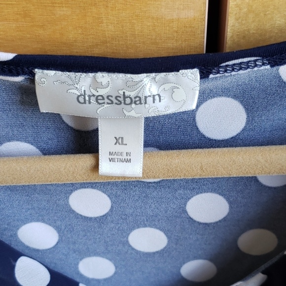Dressbarn polka dot Top - Picture 2 of 3